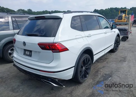 2020 Volkswagen Tiguan 2.0T Se/2.0T Se R-Line Black/2.0T Sel z USA, uszkodzony, nr VIN 3VV3B7AX1LM057760